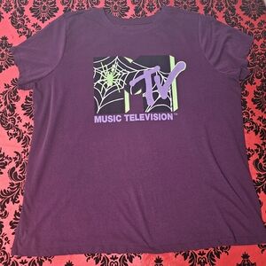 TORRID SIZE 2 HALLOWEEN SPIDER WEB MTV GRAPHIC SHIRT SOLD OUT